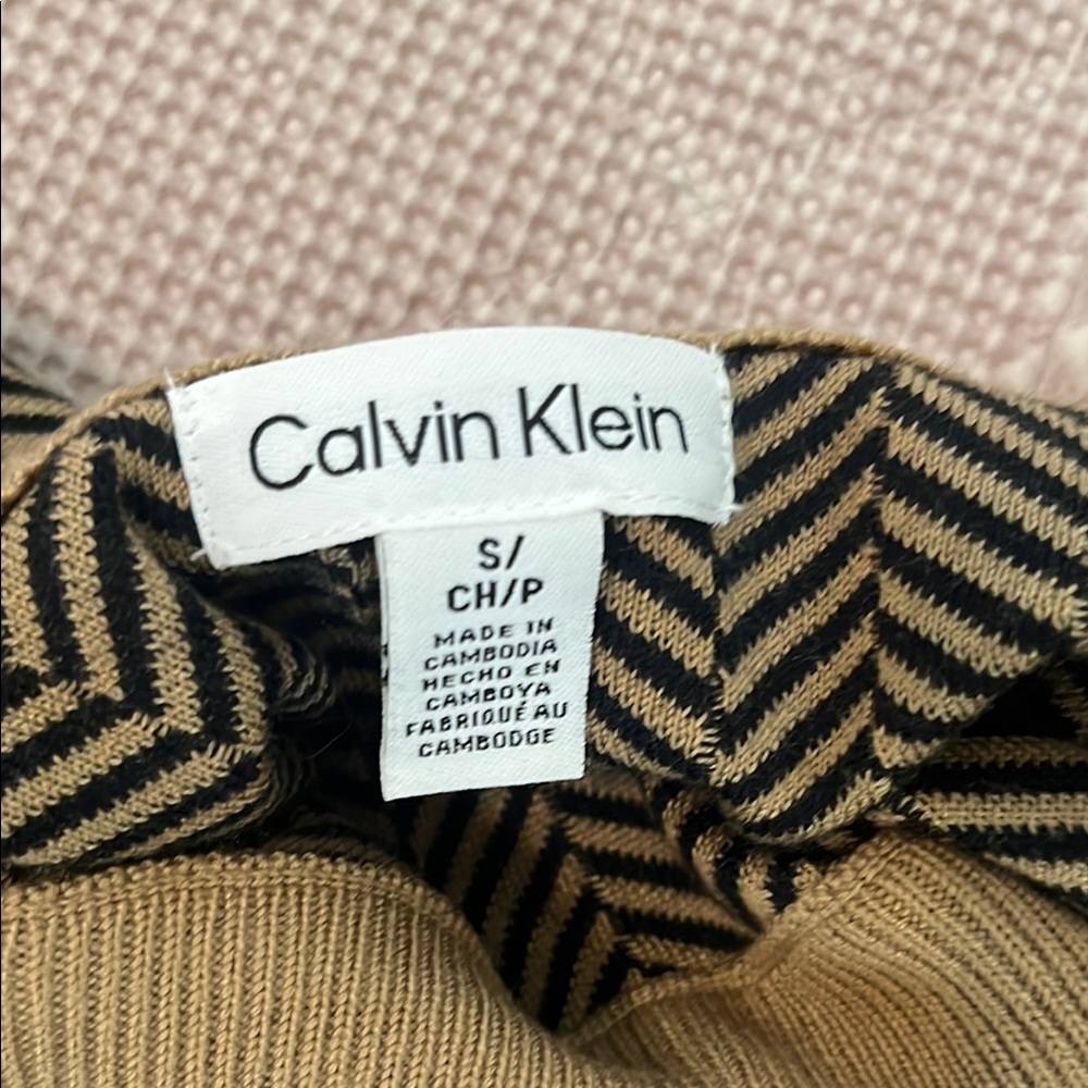 Calvin Klein Black and Tan Chevron Top